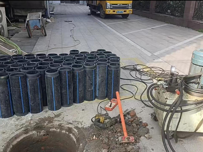 南城PE置换管厂家 DN315置换管 非开挖管短管置换